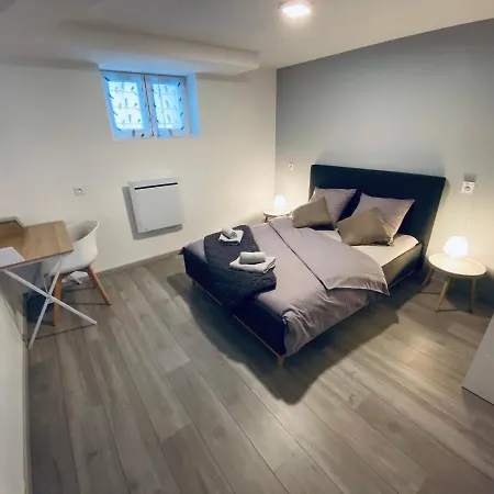 Appartement Moderne et Parking Privé Toul Extérieur photo