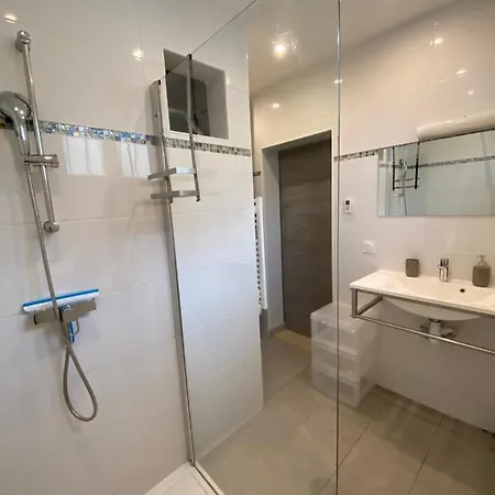 Appartement Moderne et Parking Privé Toul Extérieur photo