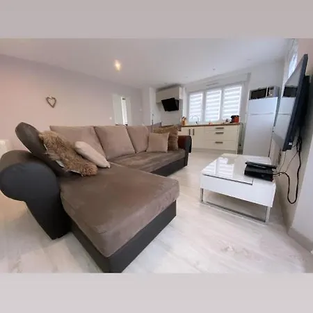 Appartement Moderne et Parking Privé Toul Extérieur photo